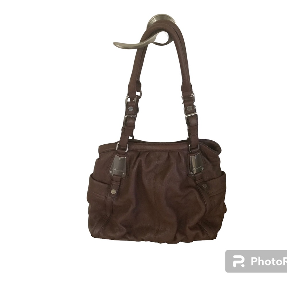 B. Makowsky Genuine Lambskin Leather Bag. Large with many compartments dust bag.